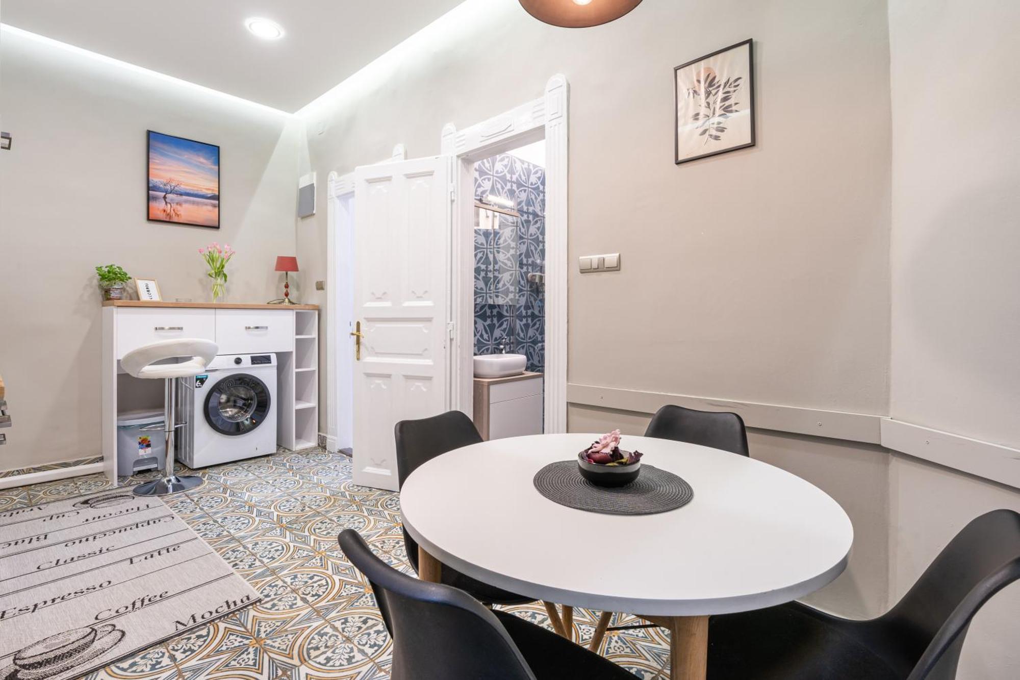 Sea Holly - With Perfect Location 2 Separate Bdrms * Budapeste